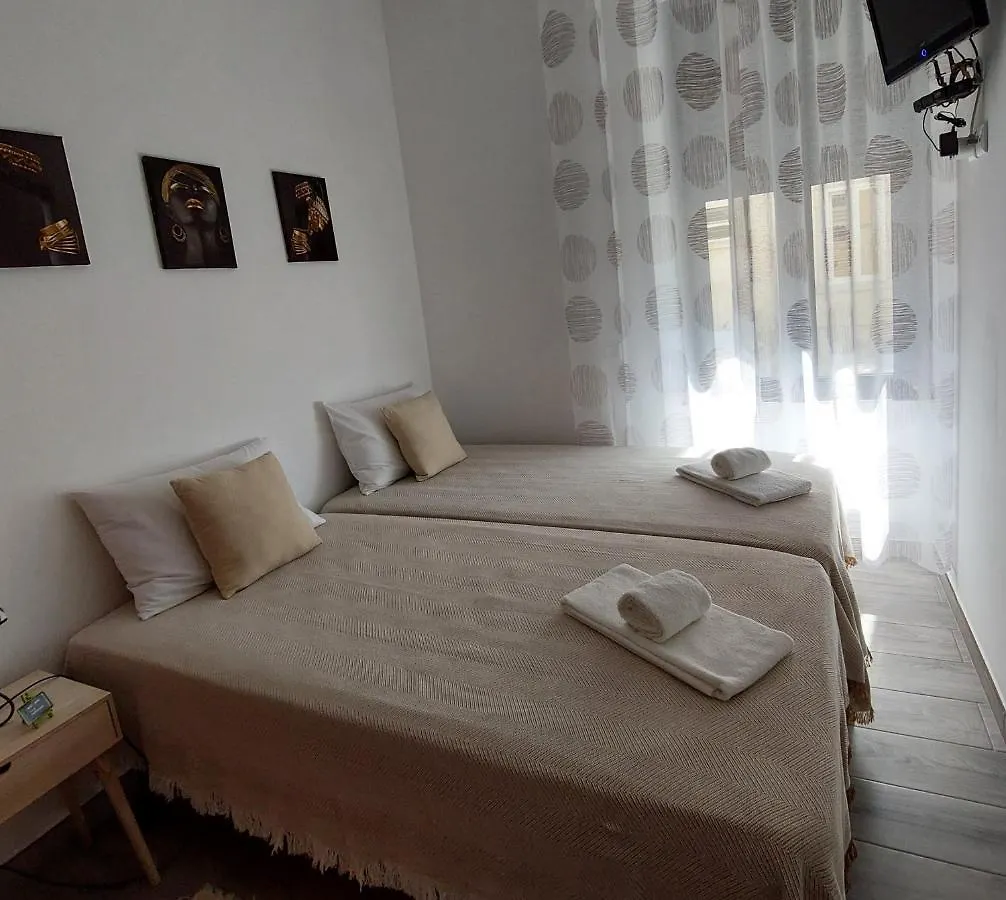 Casa Amarela: Conforto E Localizacao Perfeita! Faro 0*,