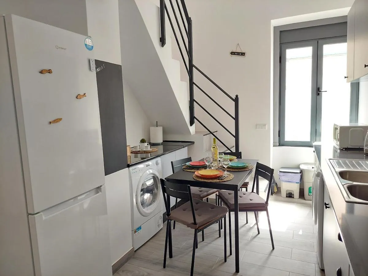 Casa Amarela: Conforto E Localizacao Perfeita! Faro