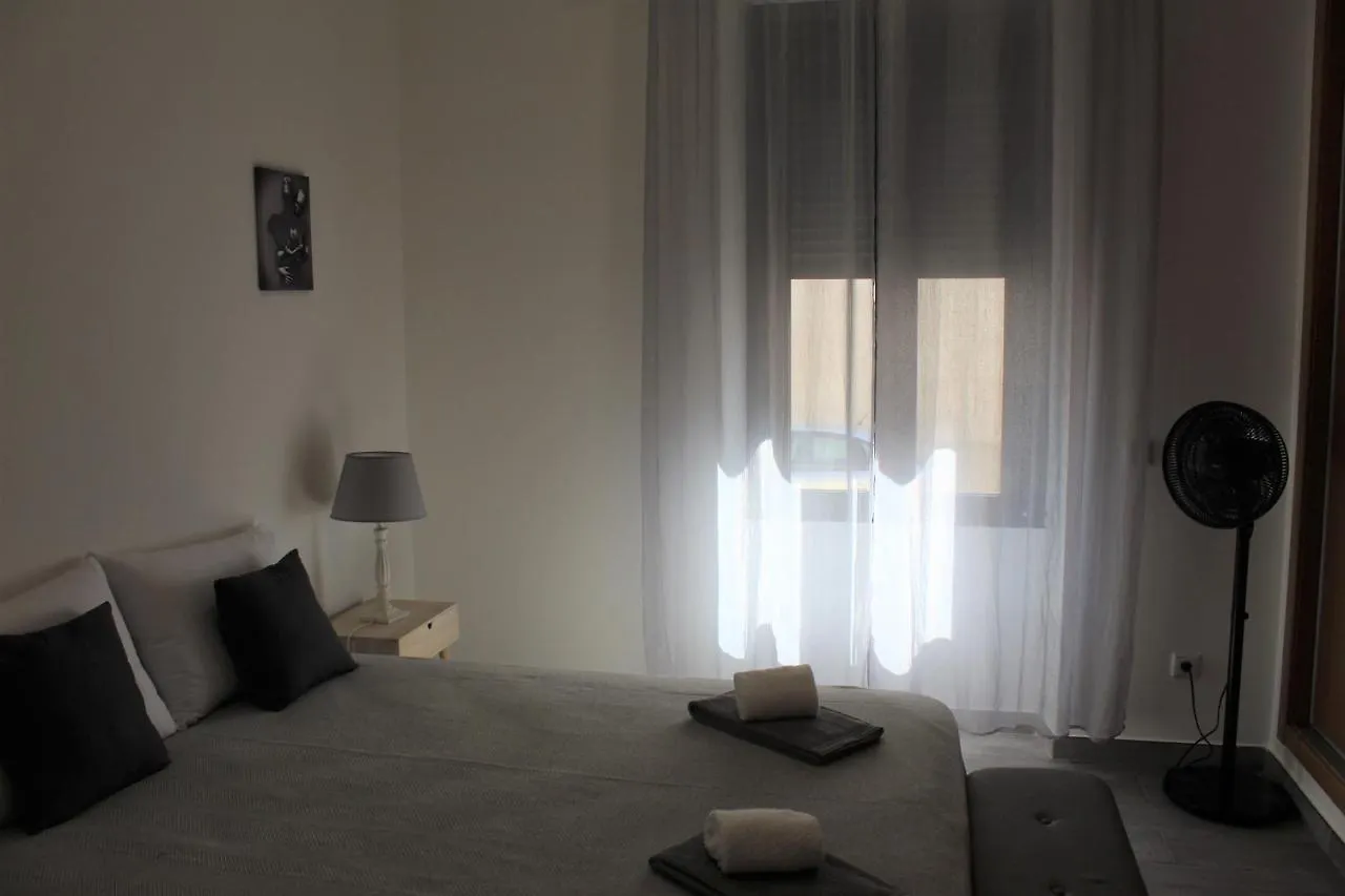 Casa Amarela: Conforto E Localizacao Perfeita! Faro