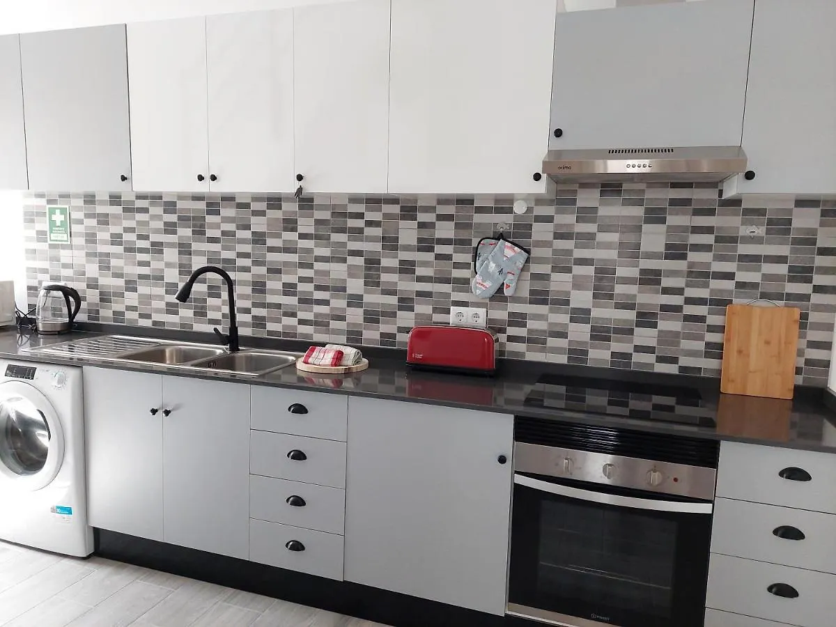 Casa Amarela: Conforto E Localizacao Perfeita! Faro 0*,
