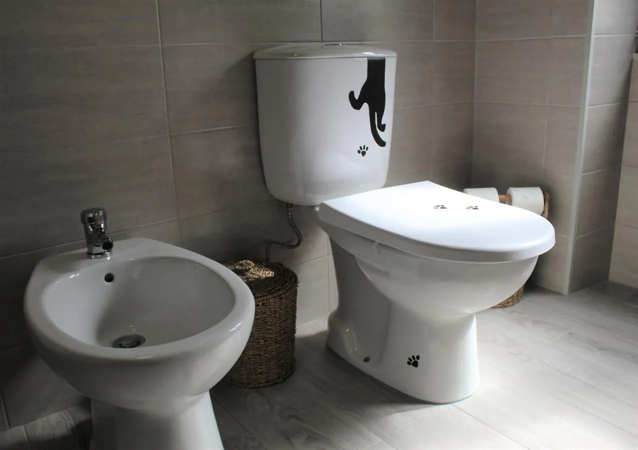 Casa Amarela: Conforto E Localizacao Perfeita! Faro 0*,  Portugal