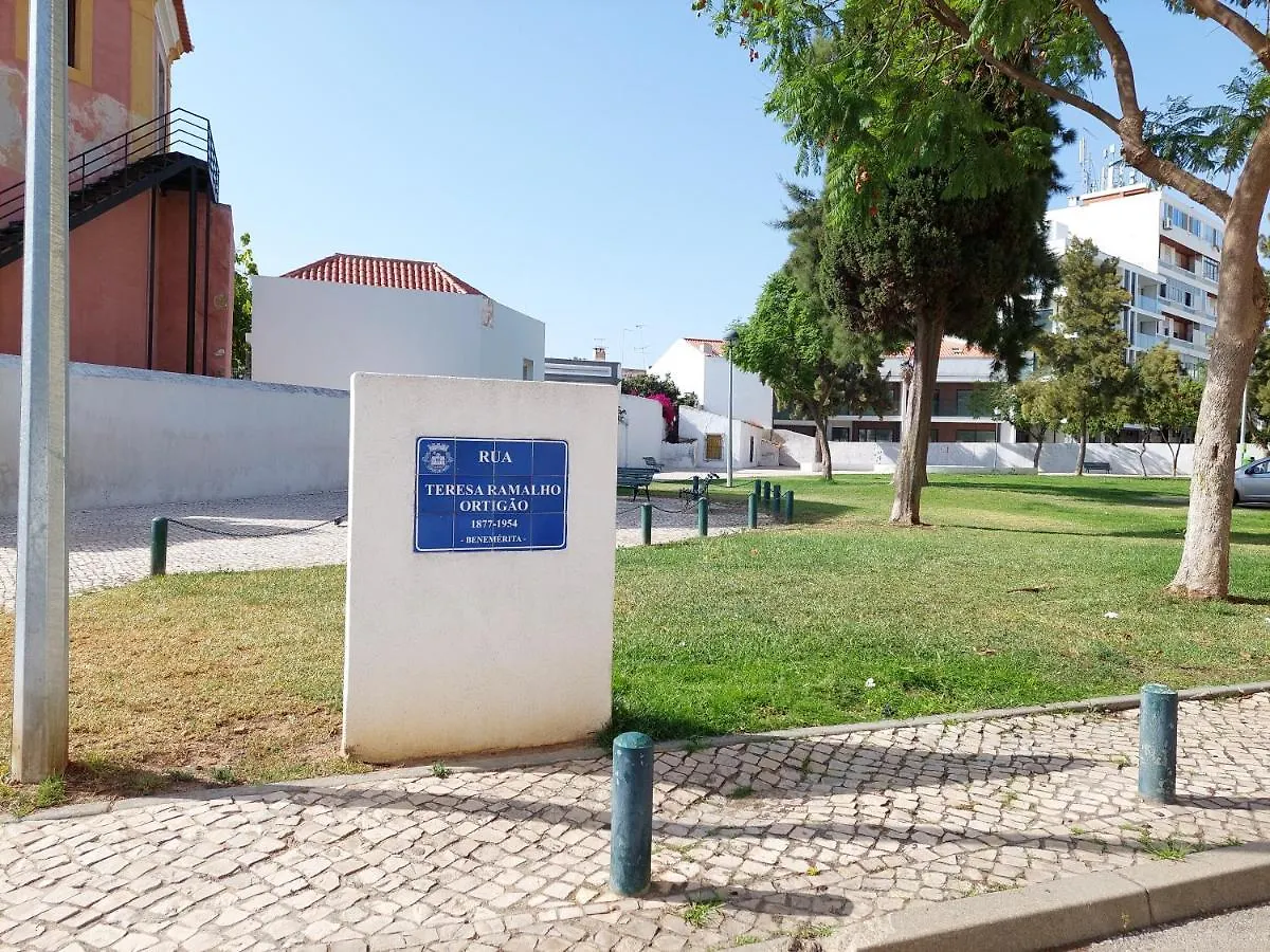 Casa Amarela: Conforto E Localizacao Perfeita! Faro Holiday home