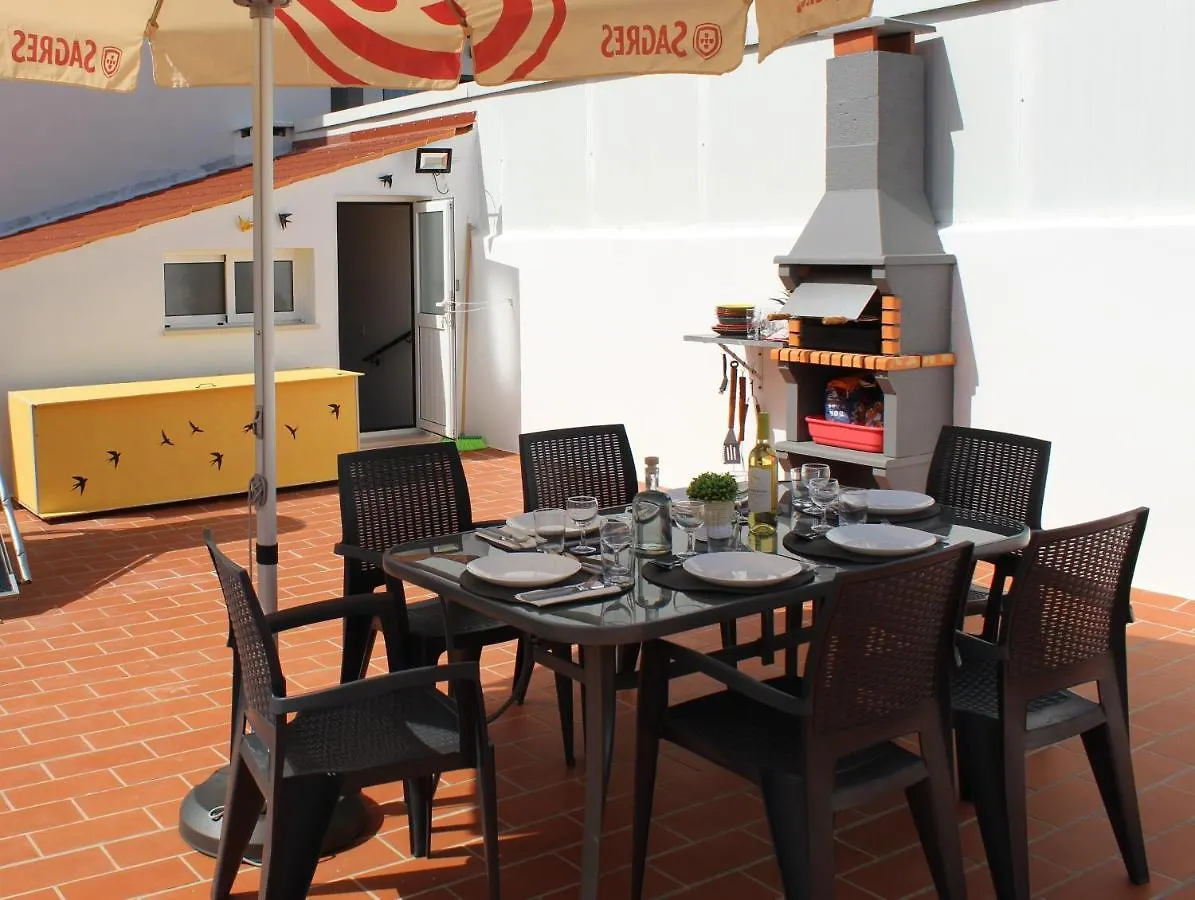 Casa Amarela: Conforto E Localizacao Perfeita! 法鲁区
